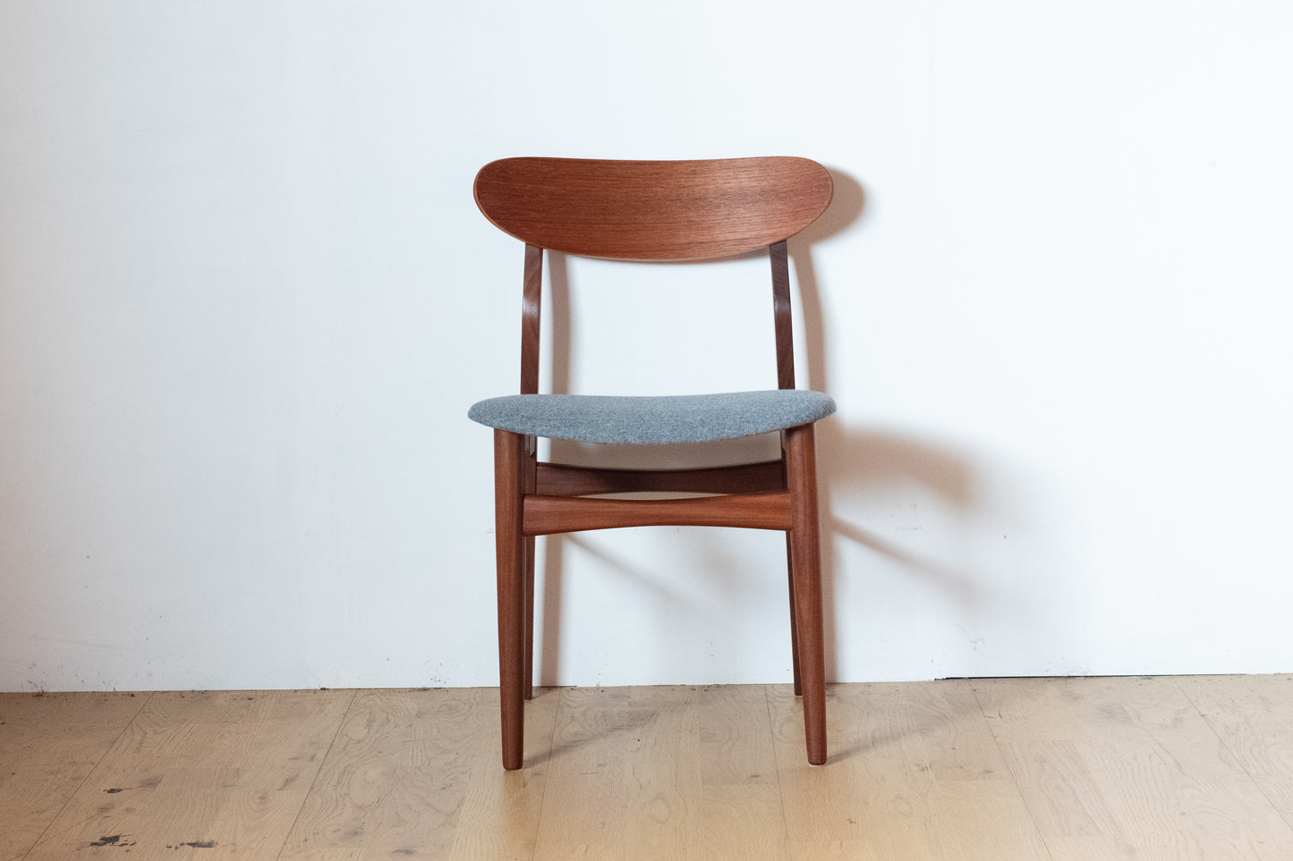 Dining chair