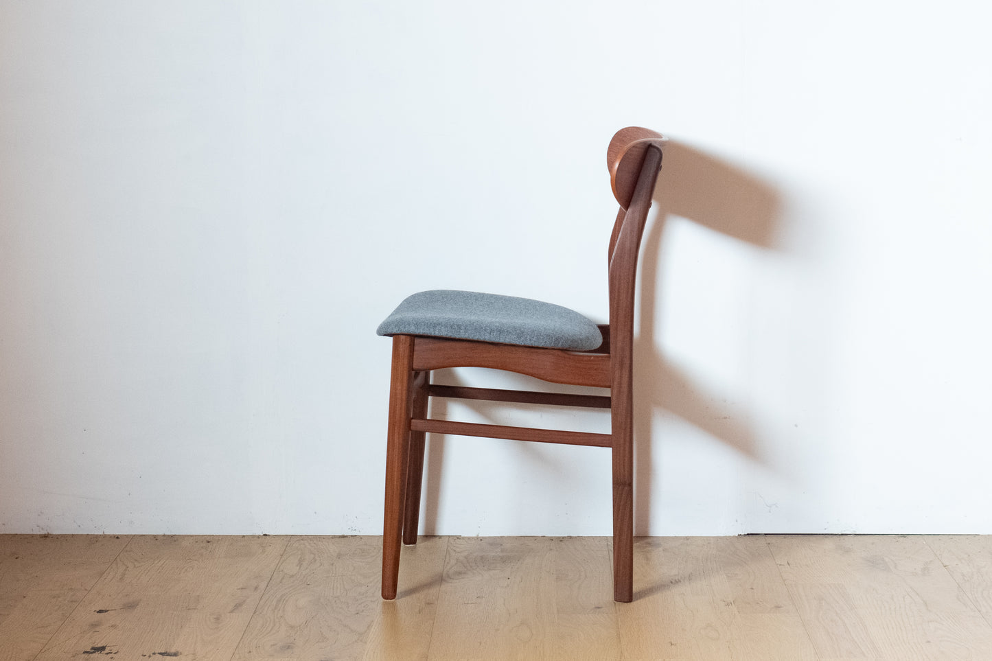 Dining chair