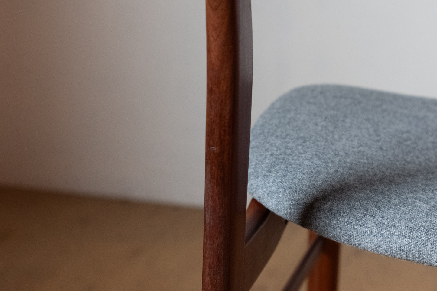 Dining chair