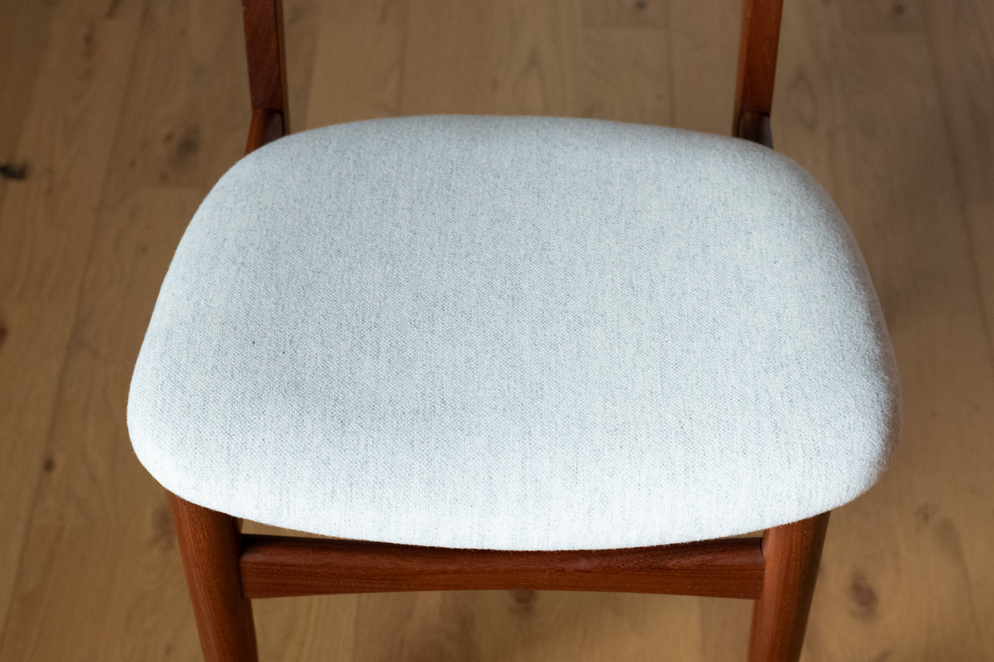 Dining chair
