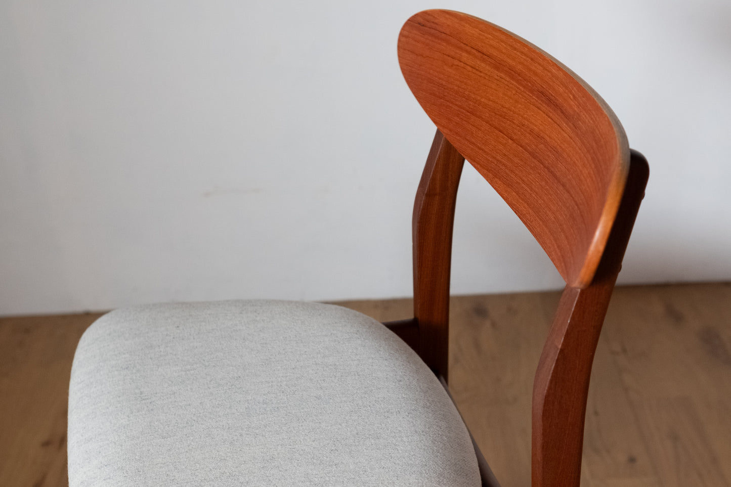 Dining chair
