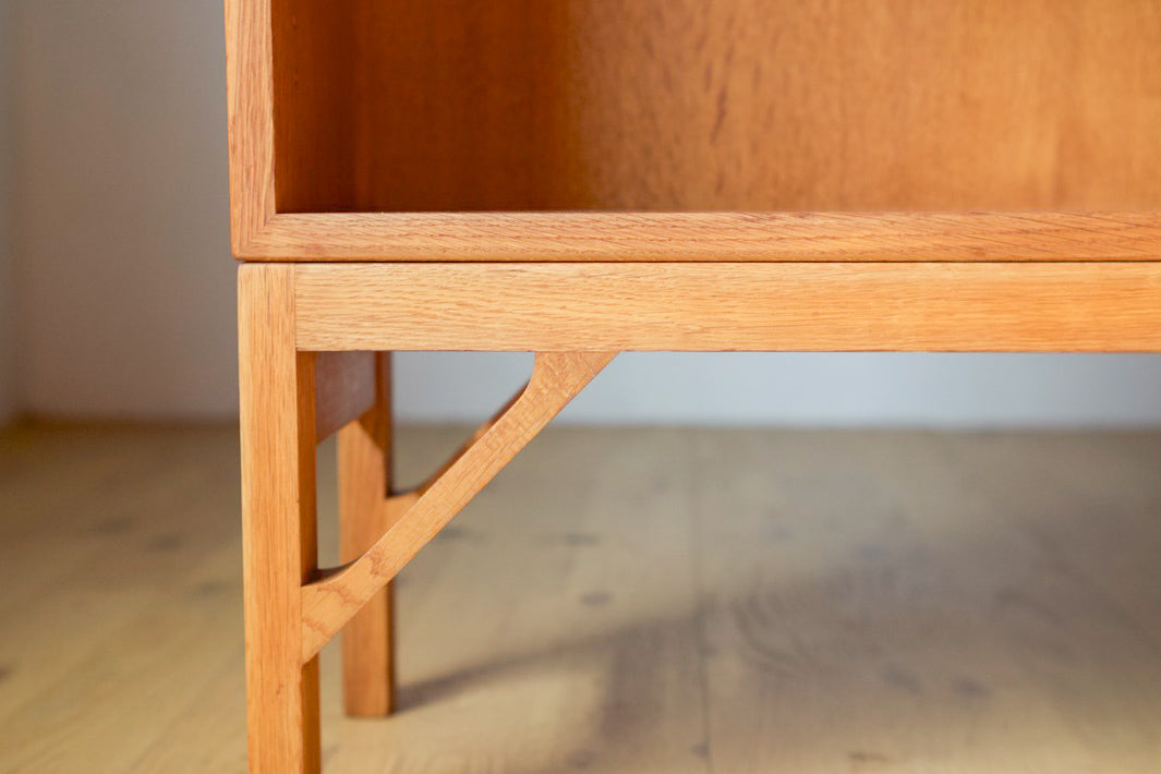 Børge Mogensen model.152 Book Shelf