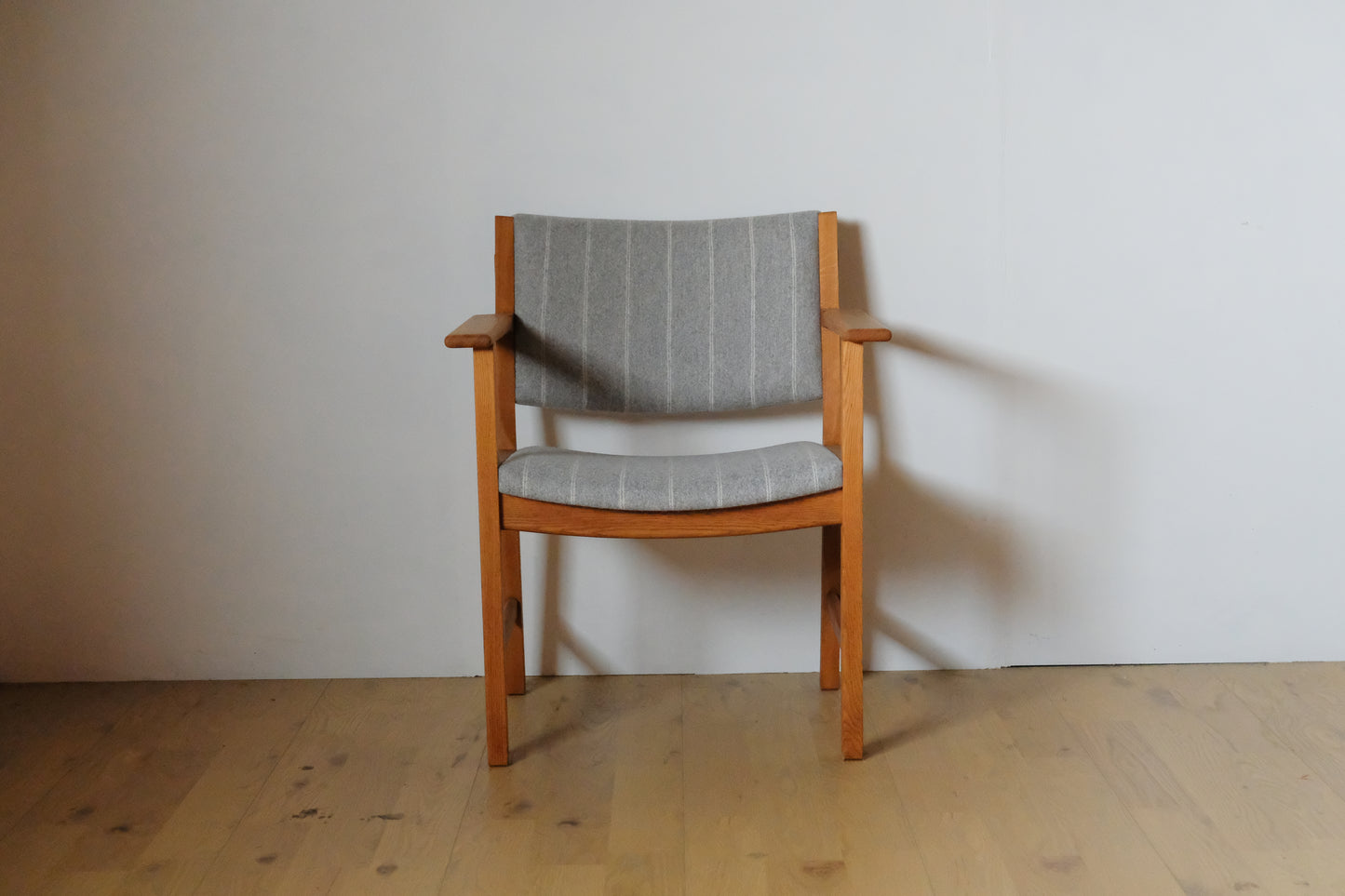 Hans J Wegner AP50 Arm chair