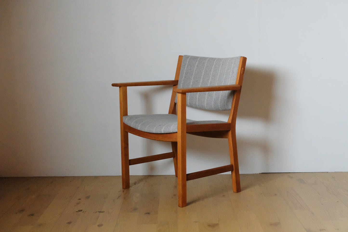 Hans J Wegner AP50 Arm chair