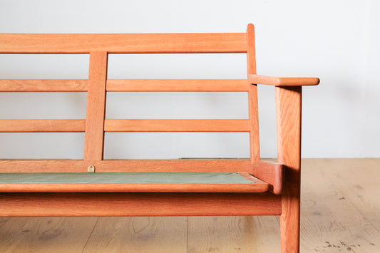 Hans J Wegner GE290 3seater (Fabric selection available)