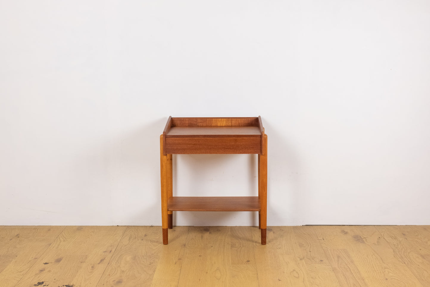 Børge Mogensen Bed side board   model.148