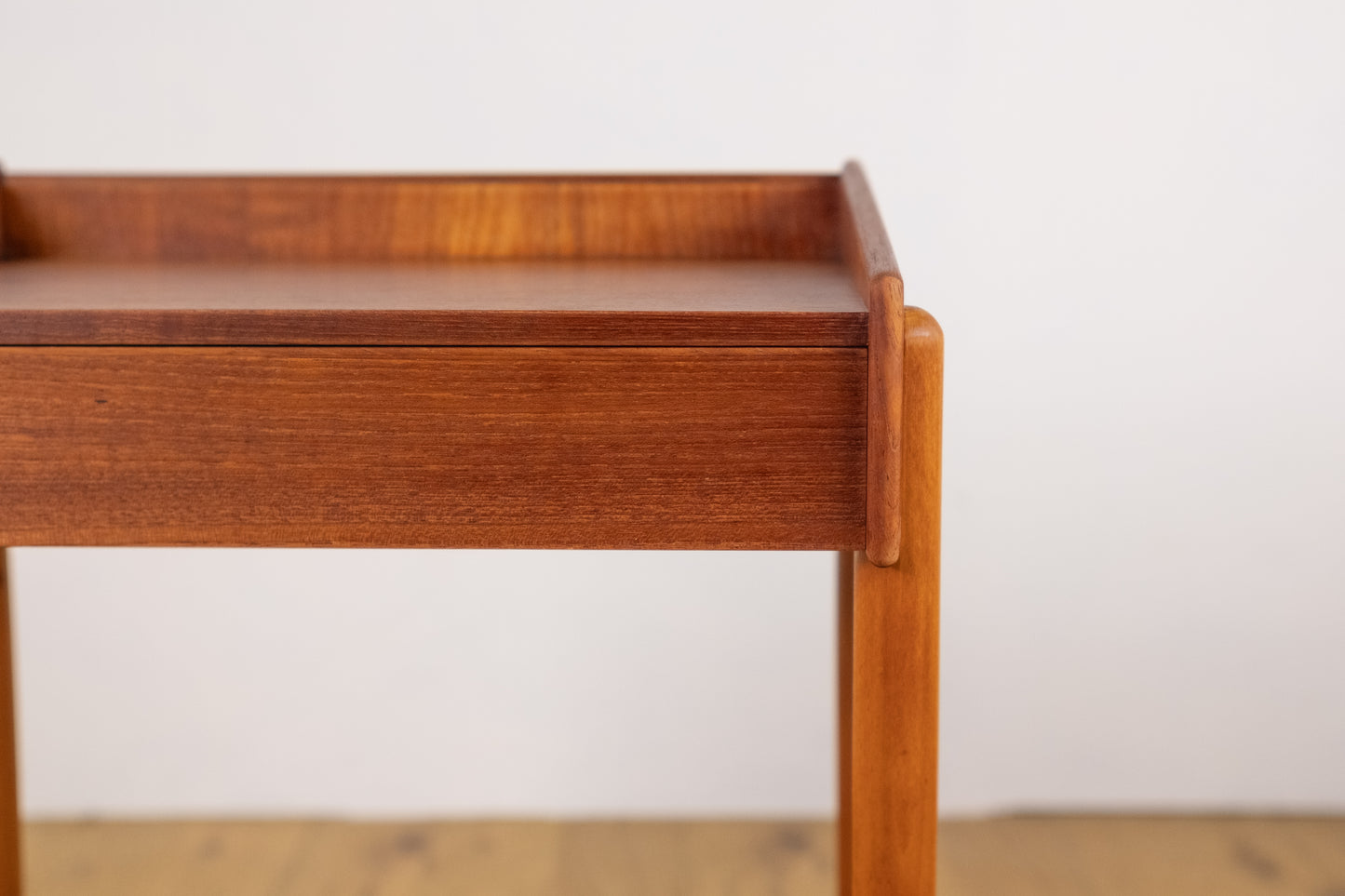 Børge Mogensen Bed side board   model.148