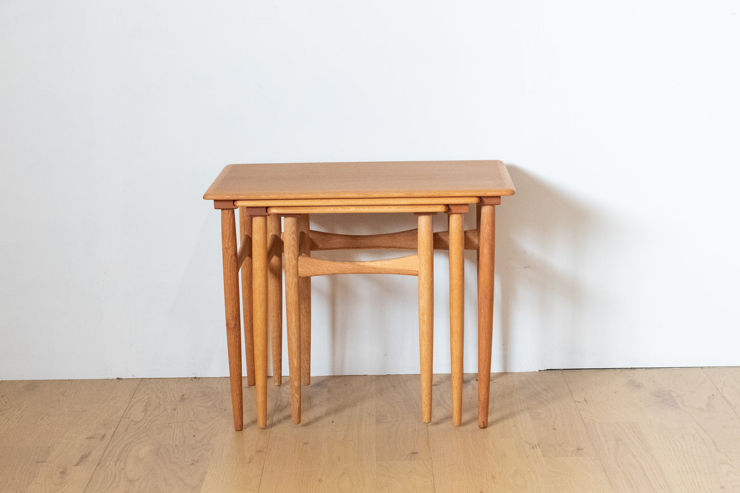 Nest Table