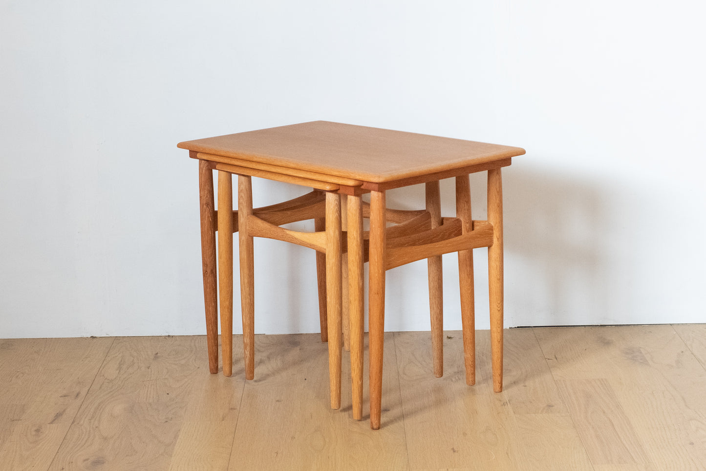 Nest Table