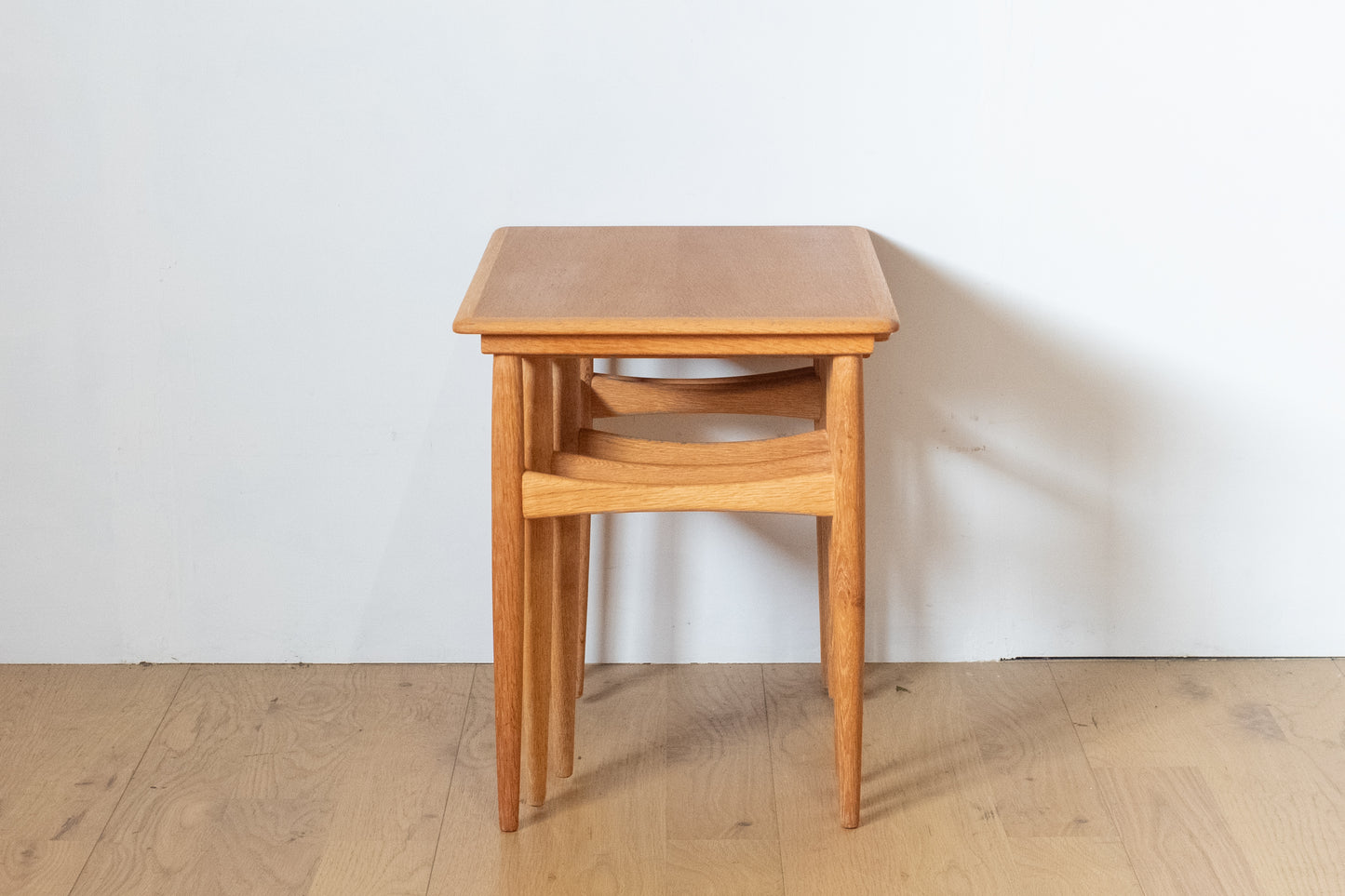 Nest Table