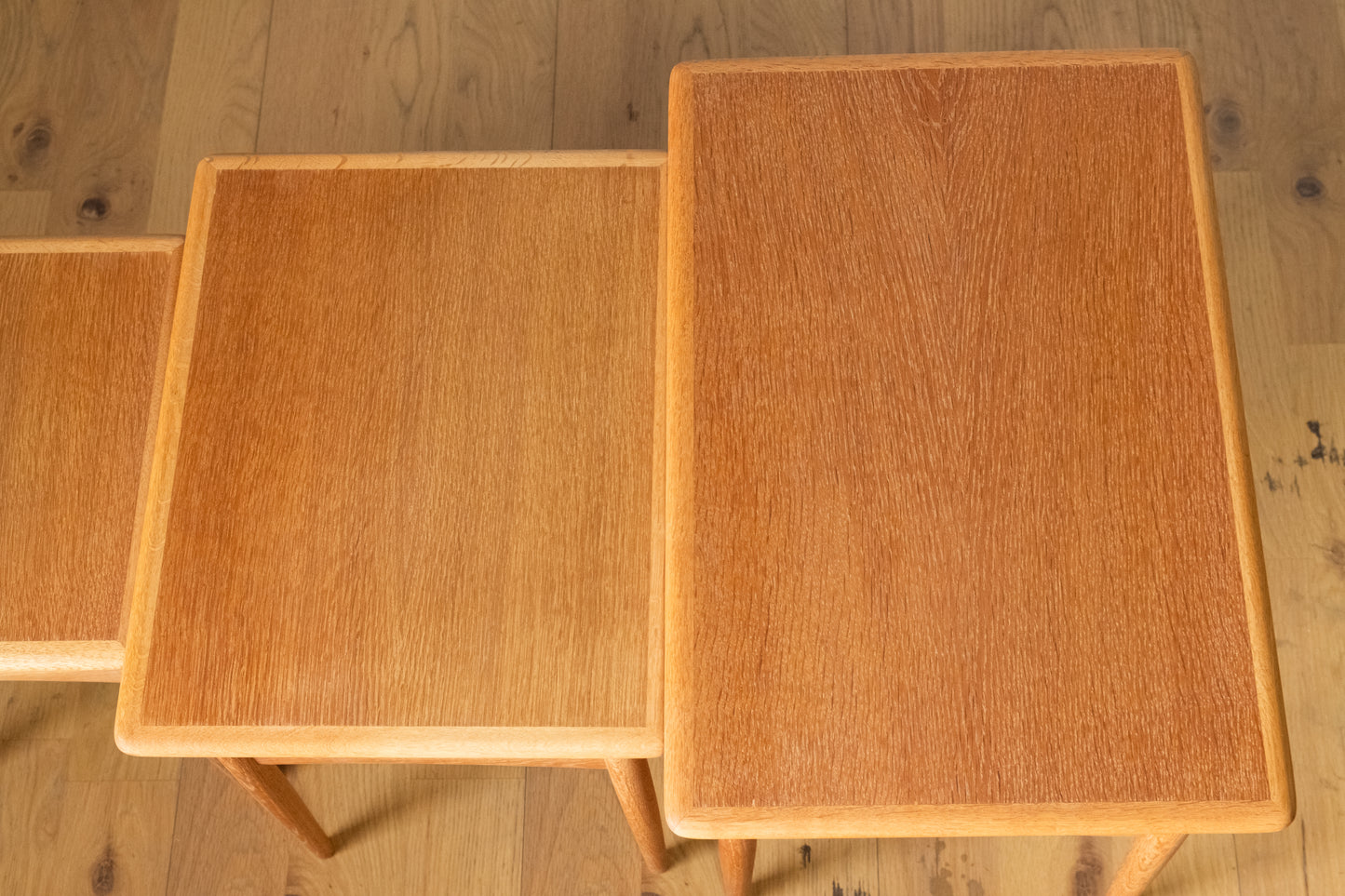 Nest Table
