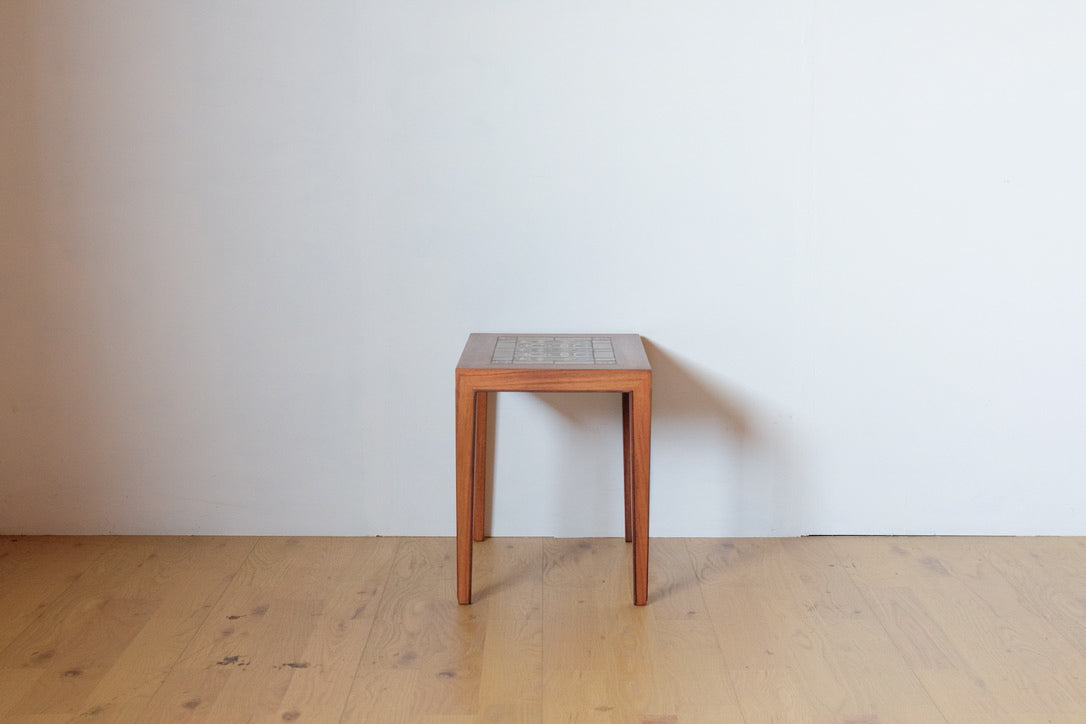 Royal Copenhagen Nest table
