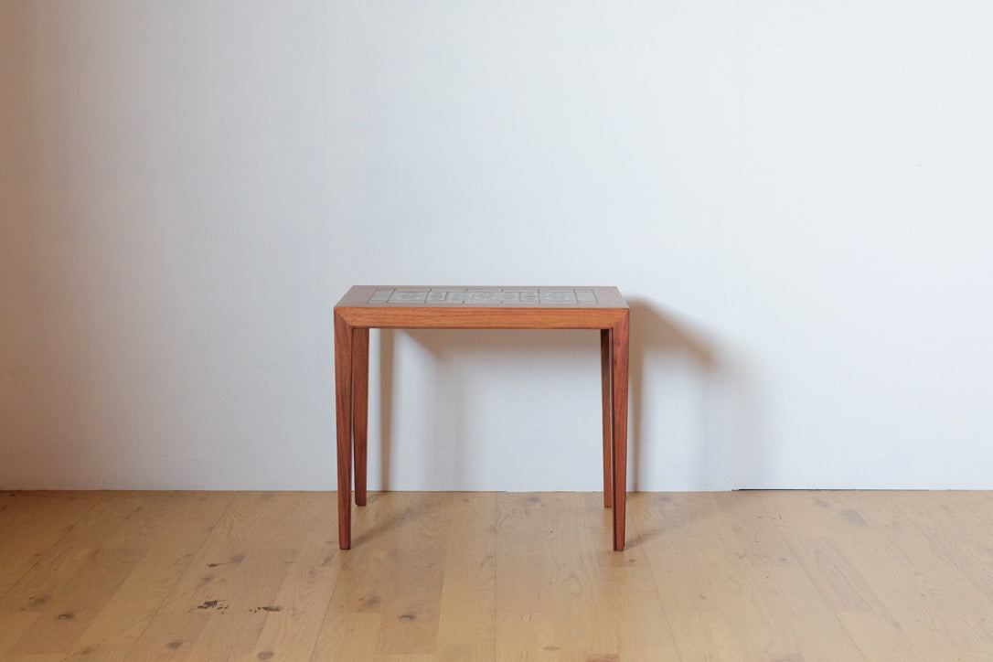 Royal Copenhagen Nest table