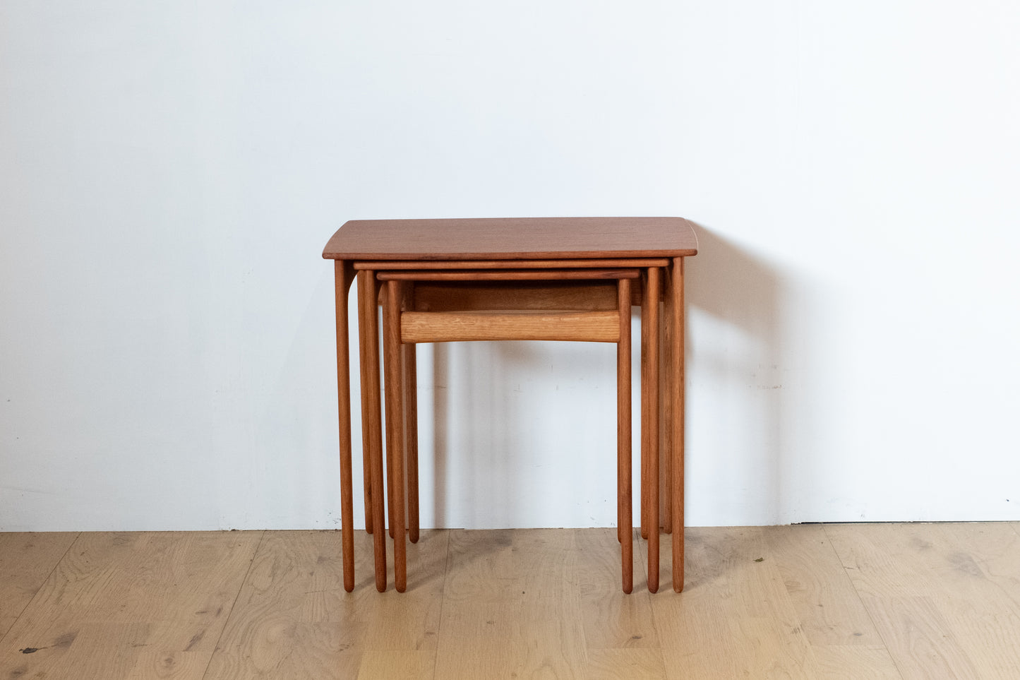 Svend Aage Madsen  Nest Table