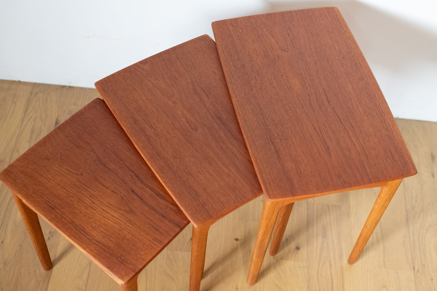 Svend Aage Madsen  Nest Table