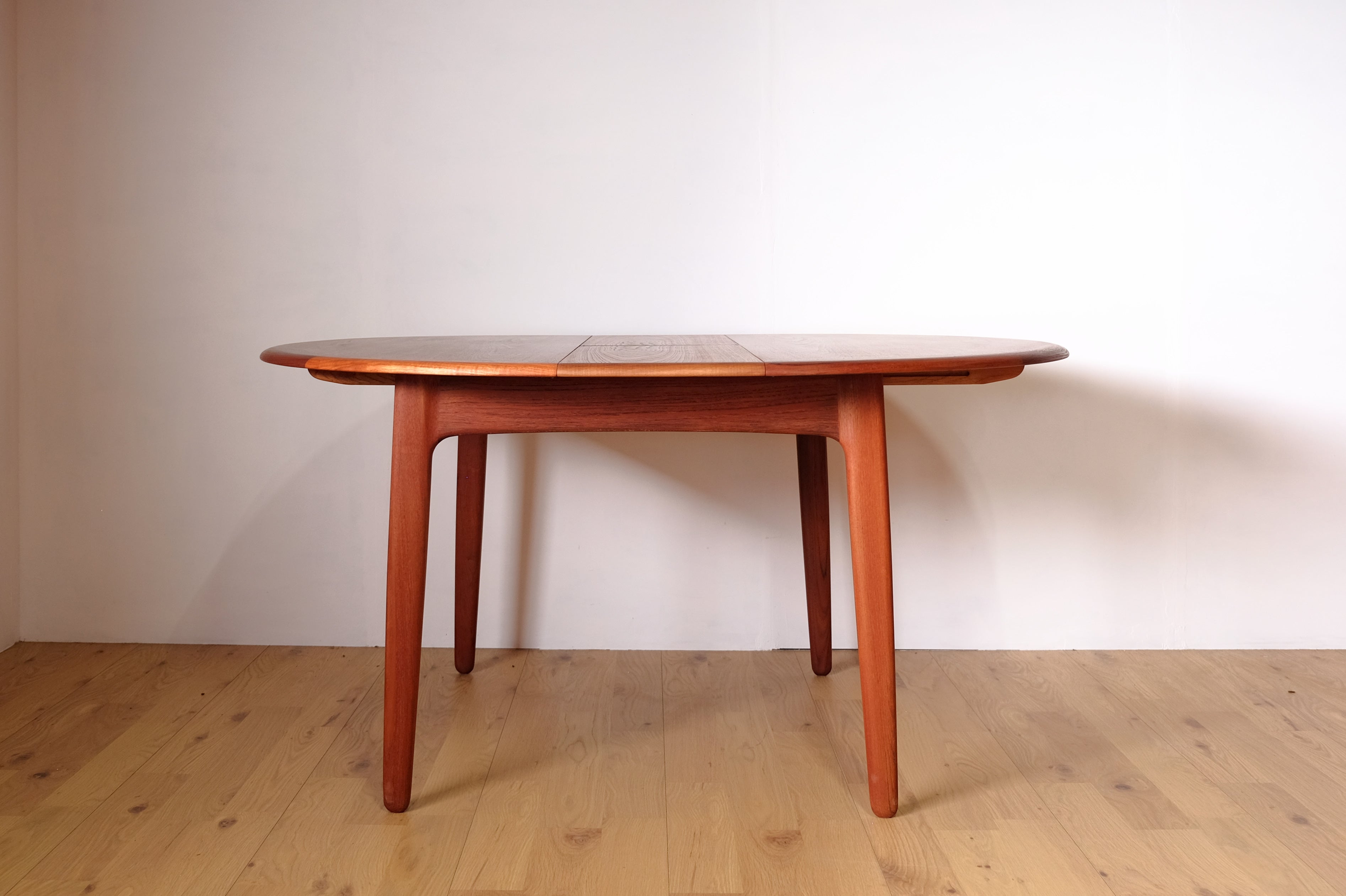 北欧ヴィンテージ Svend Aage Madsen スヴェン エー マドセン Round Dining table ラウンド ダイニング テーブル  ヘイマ Heima