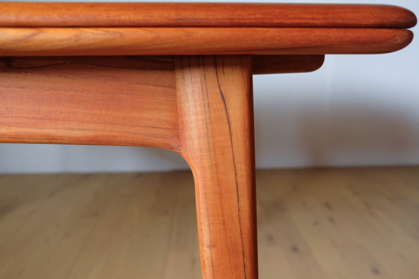 Svend Aage Madsen  Dining table
