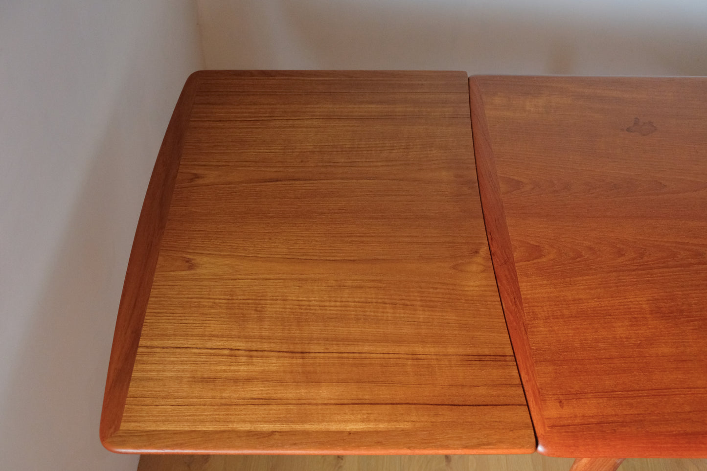 Svend Aage Madsen  Dining table