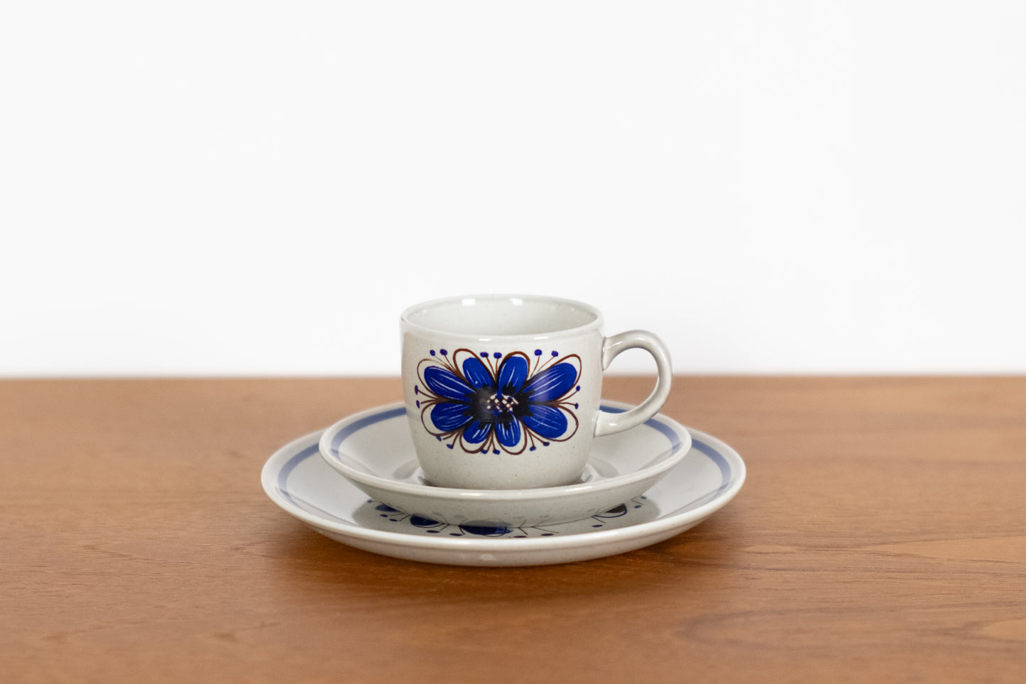 Cup & Saucer & Plate   　Stavangerflint　　Sera　(Shipping incl.)