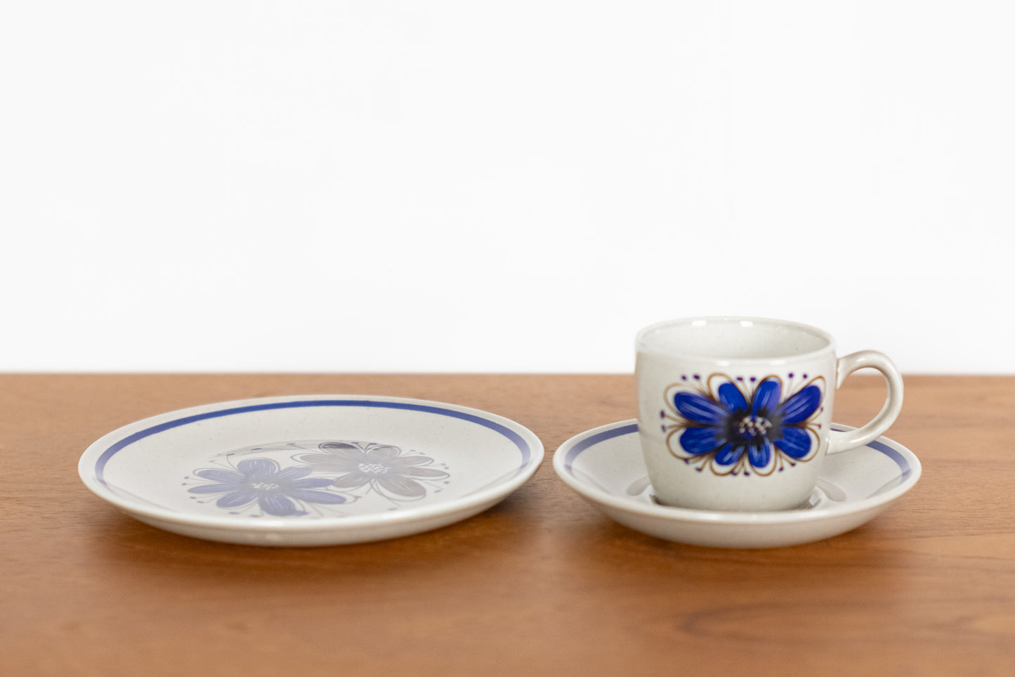 Cup & Saucer & Plate   　Stavangerflint　　Sera　(Shipping incl.)