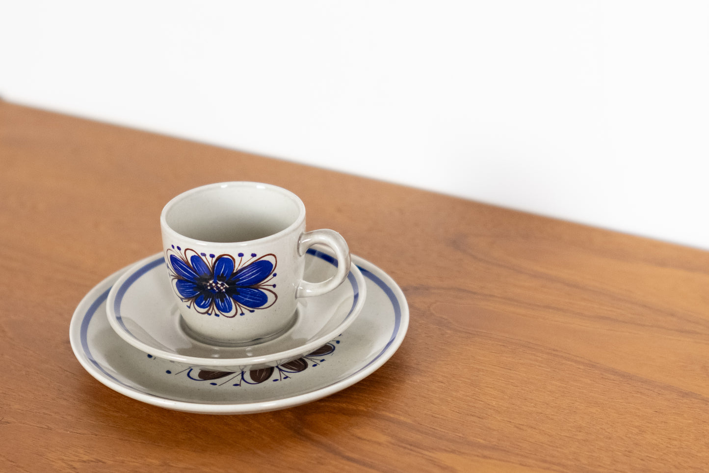 Cup & Saucer & Plate   　Stavangerflint　　Sera　(Shipping incl.)