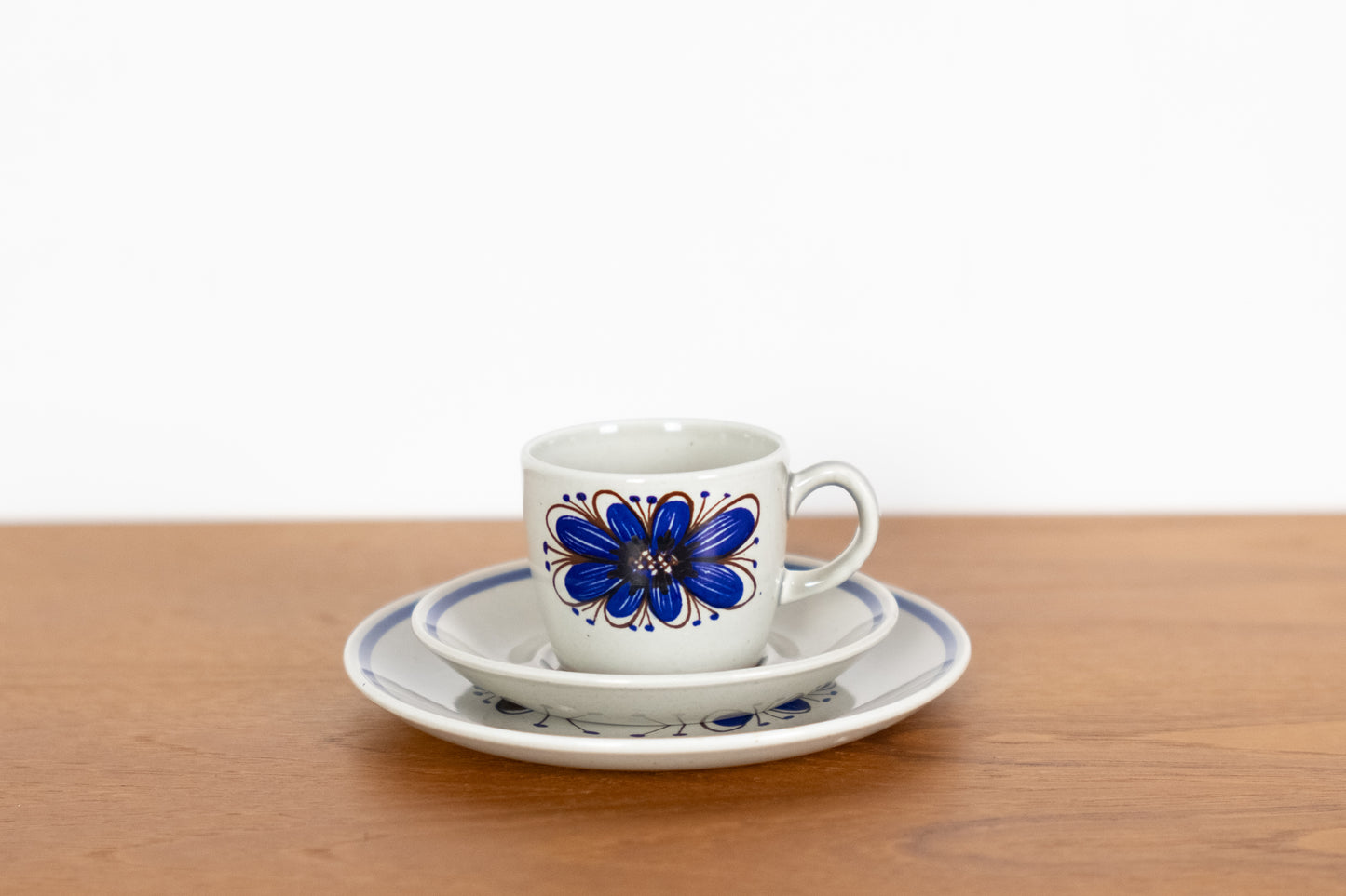 Cup & Saucer & Plate   　Stavangerflint　　Sera　(Shipping incl.)