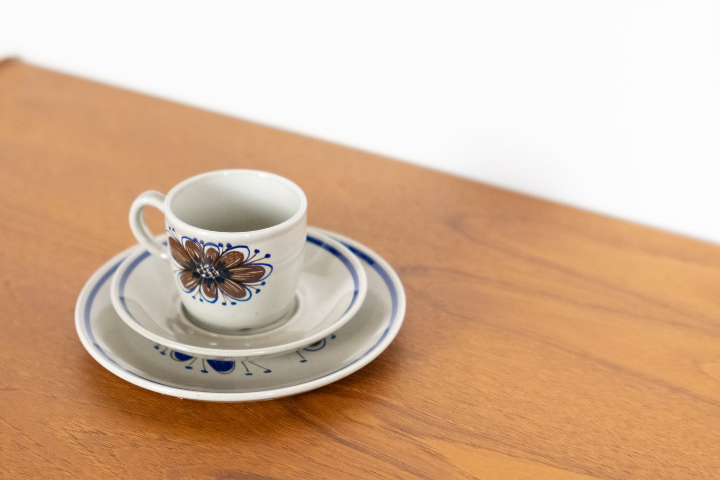 Cup & Saucer & Plate   　Stavangerflint　　Sera　(Shipping incl.)