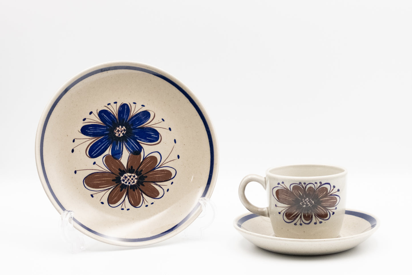 Cup & Saucer & Plate   　Stavangerflint　　Sera　(Shipping incl.)