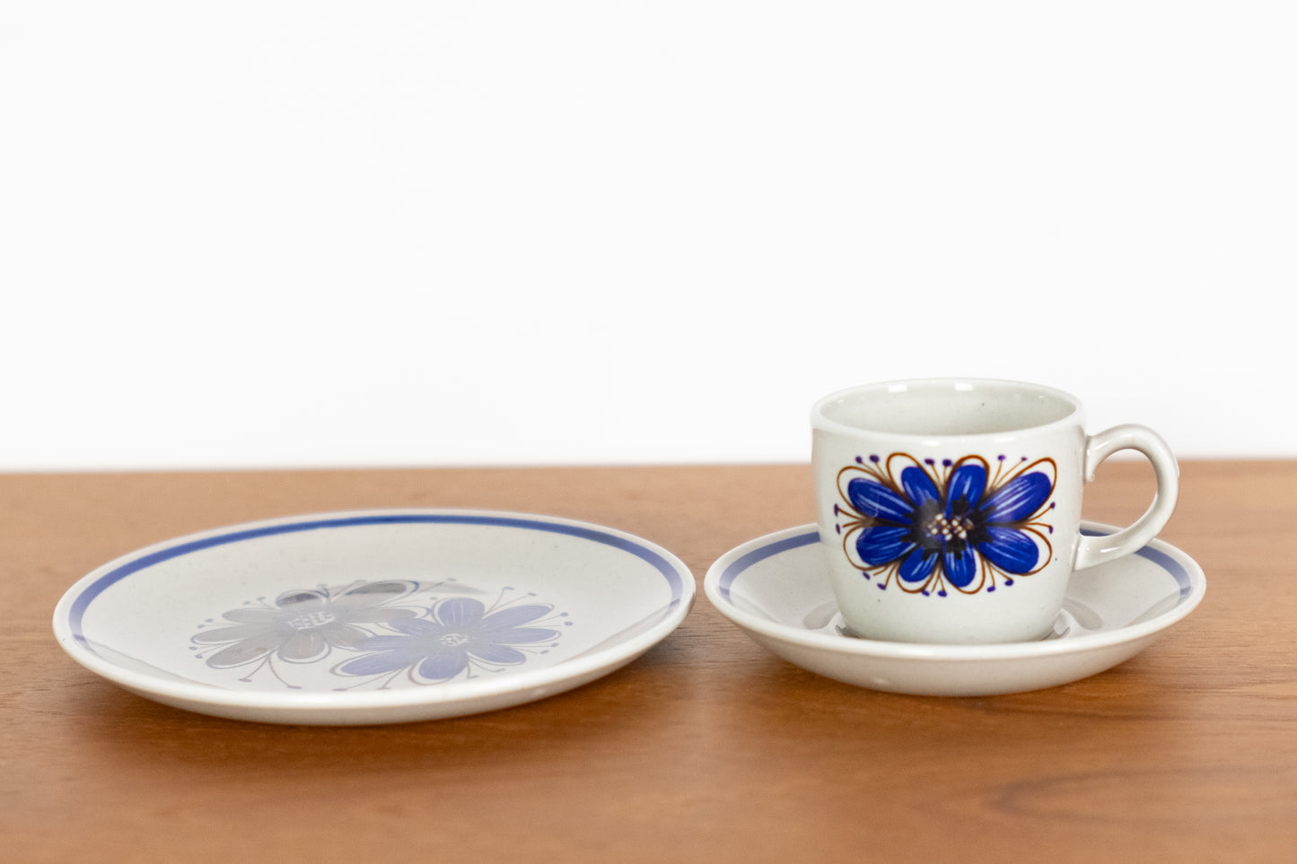 Cup & Saucer & Plate   　Stavangerflint　　Sera　(Shipping incl.)
