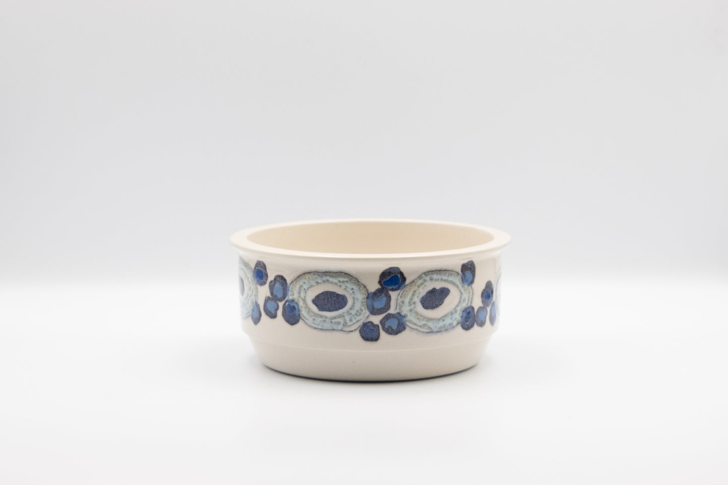 Bowl   　Royal Copenhagen  　Nucella　(Shipping incl.)