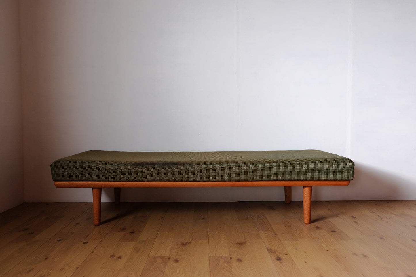 Hans J Wegner GE19 Day bed