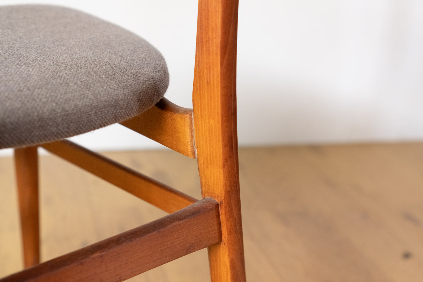 Dining chair