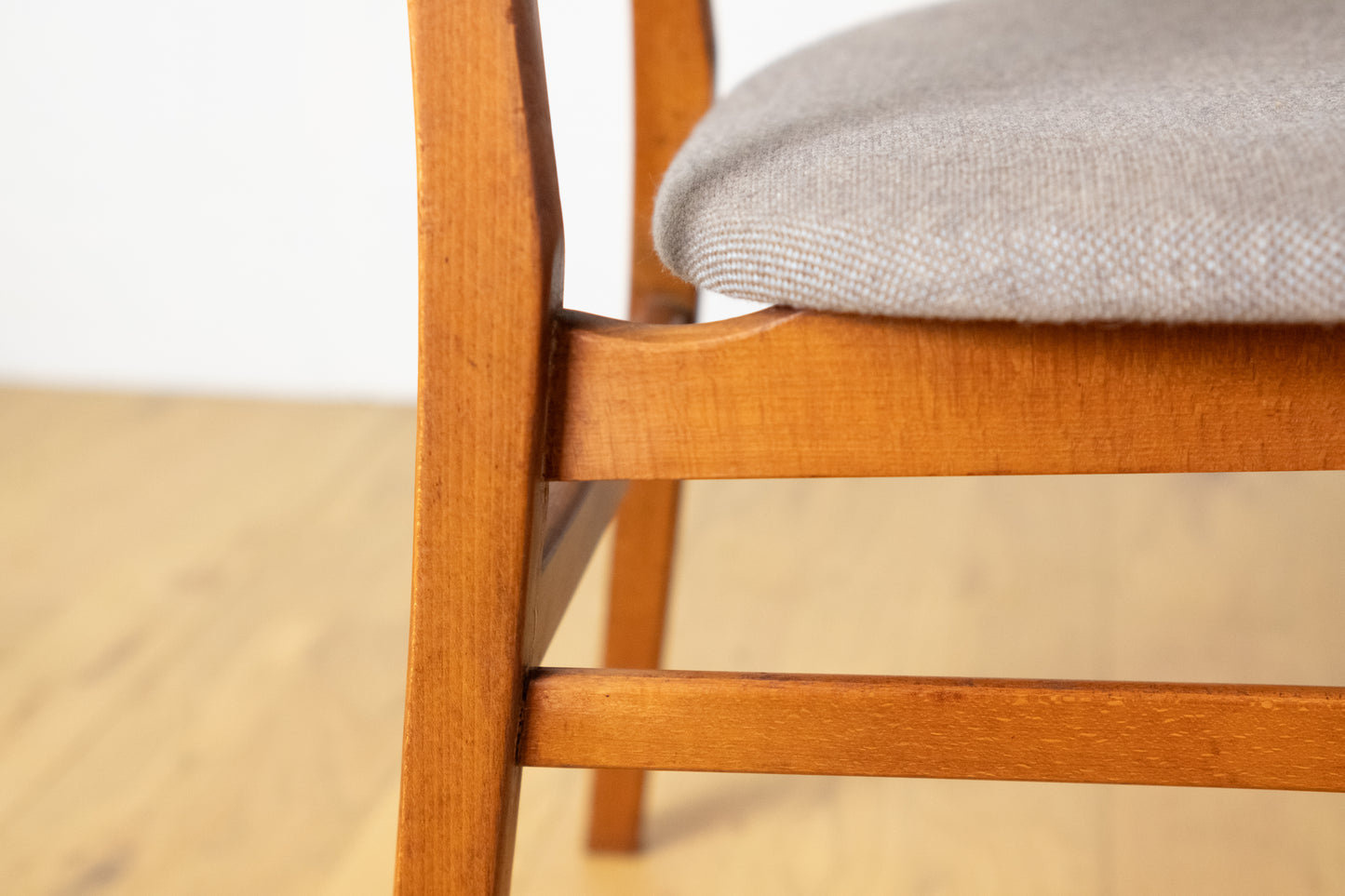 Dining chair
