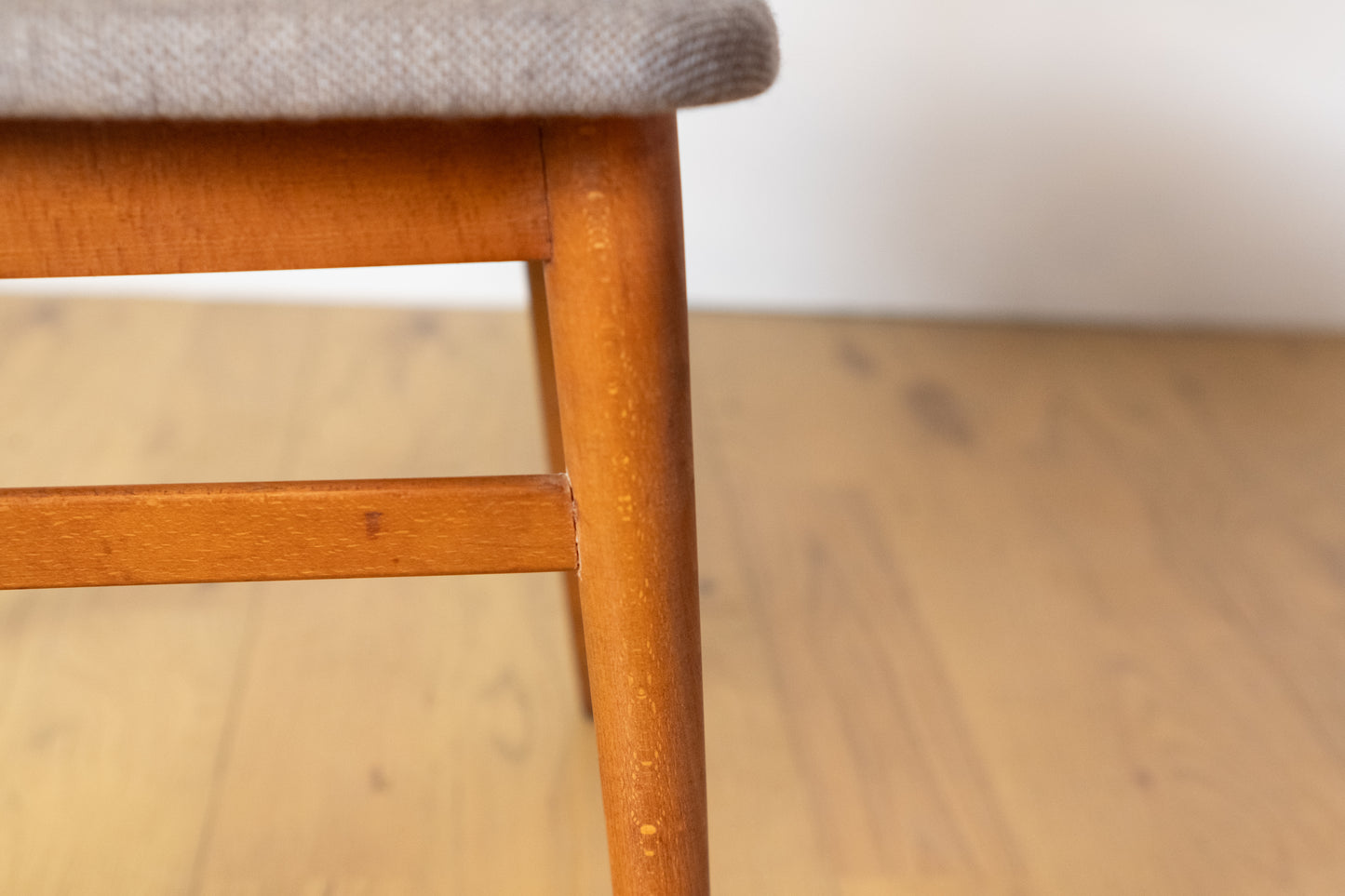 Dining chair