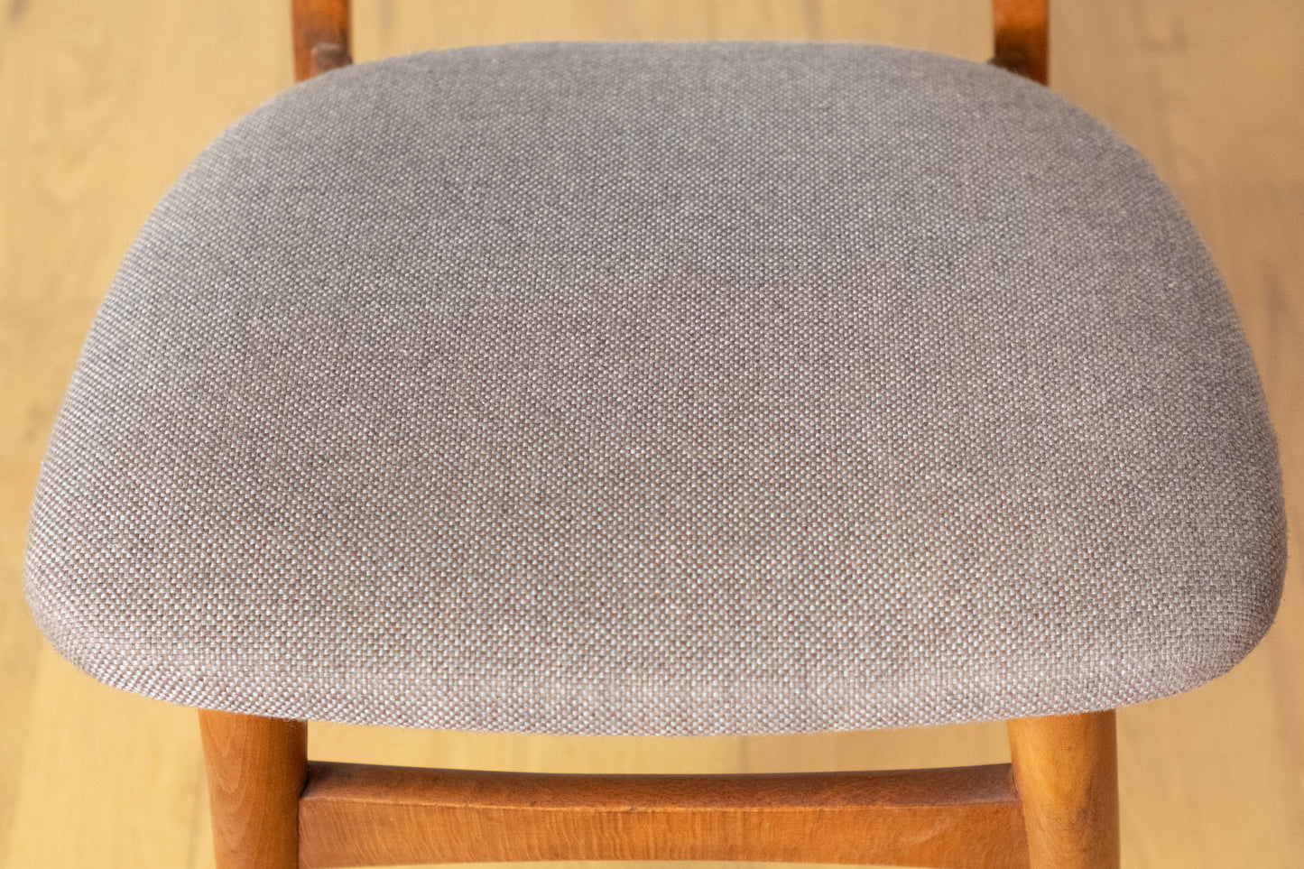 Dining chair