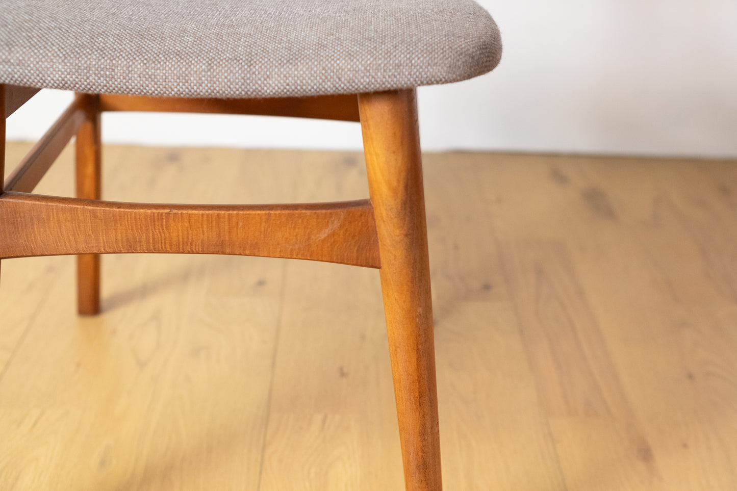Dining chair