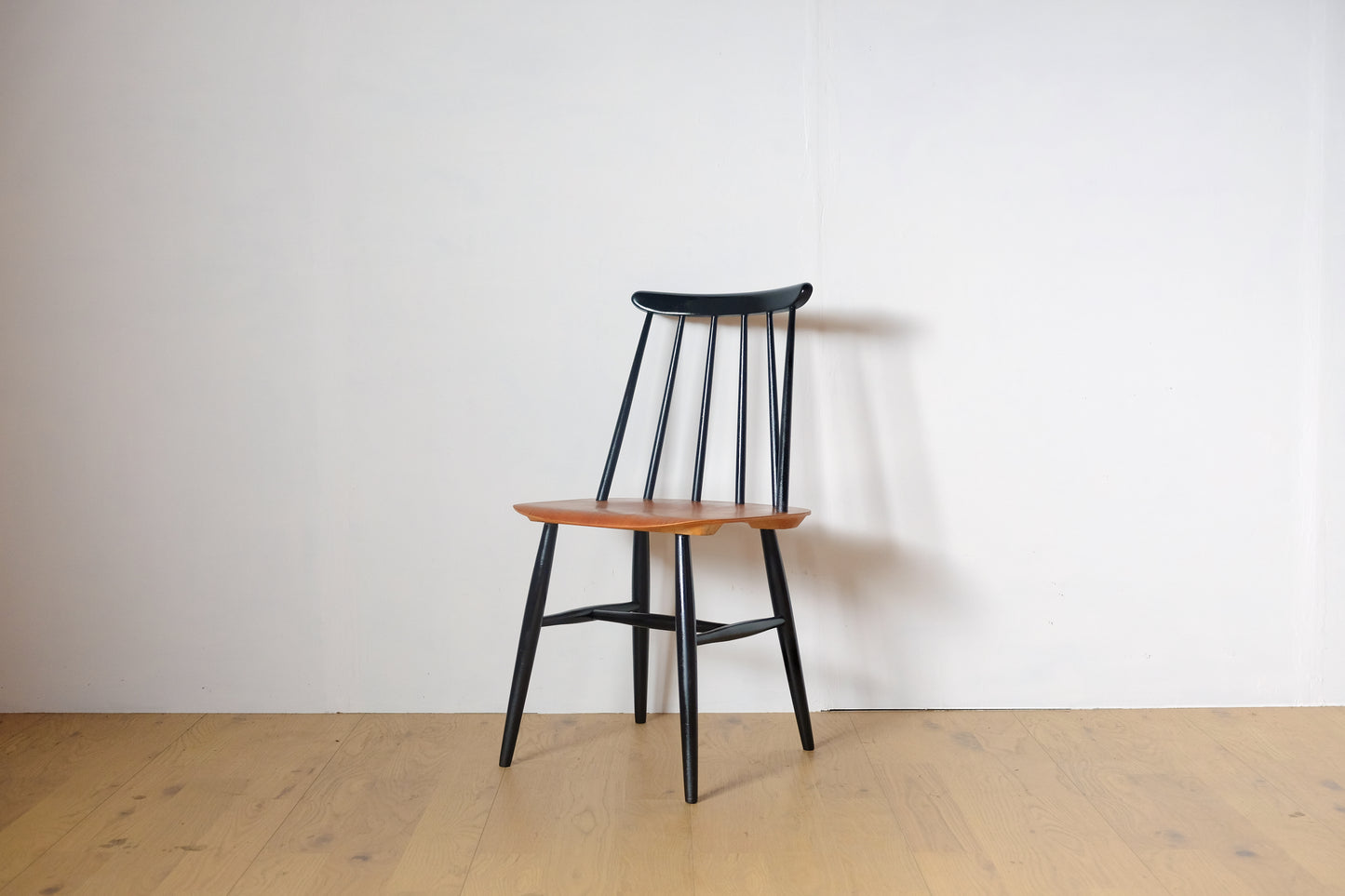 Ilmari Tapiovaara Fanett Chair Black / Teak