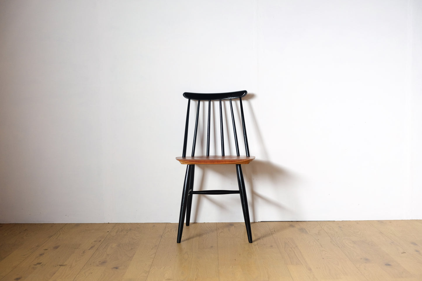 Ilmari Tapiovaara Fanett Chair Black / Teak