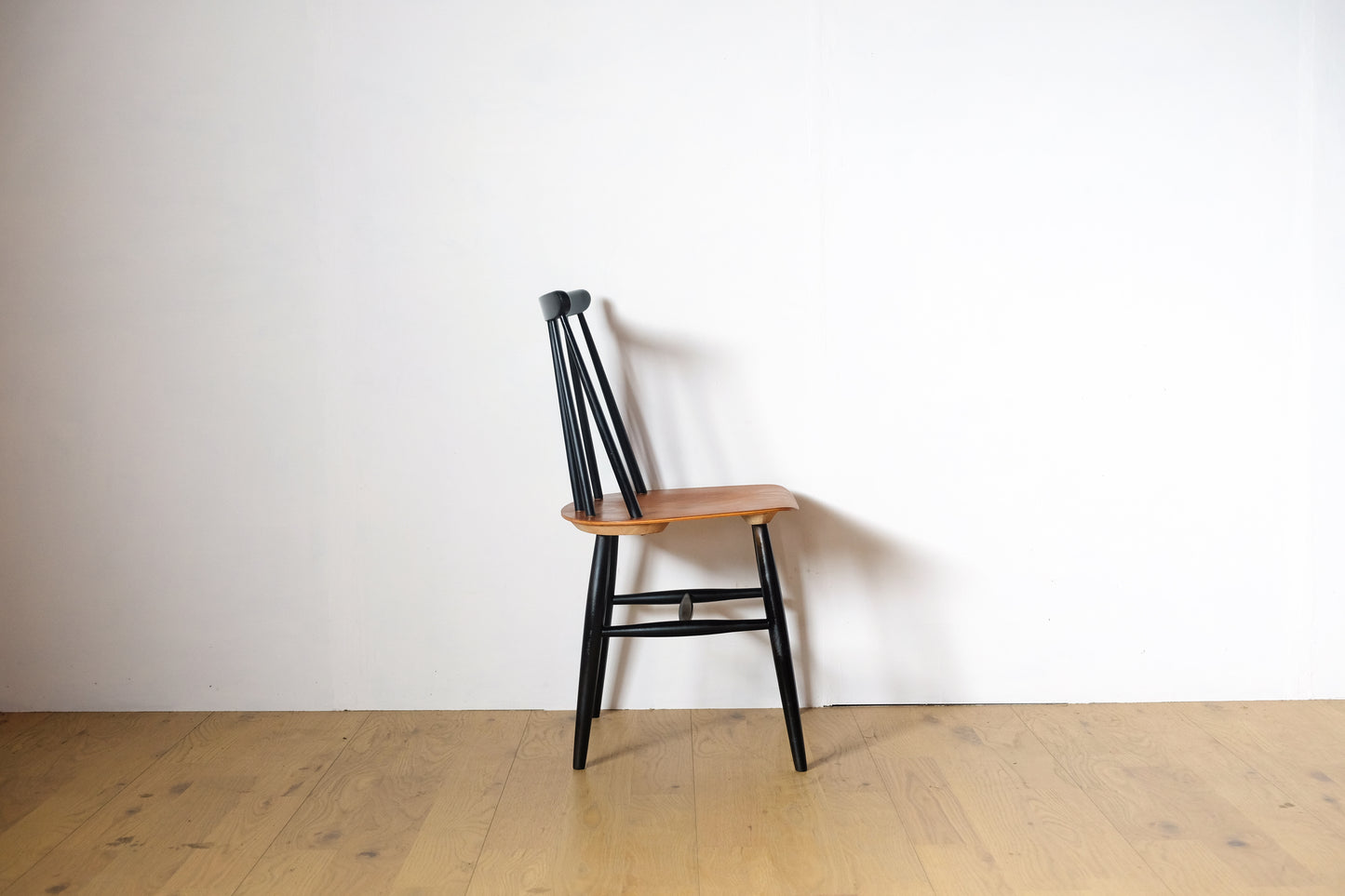 Ilmari Tapiovaara Fanett Chair Black / Teak