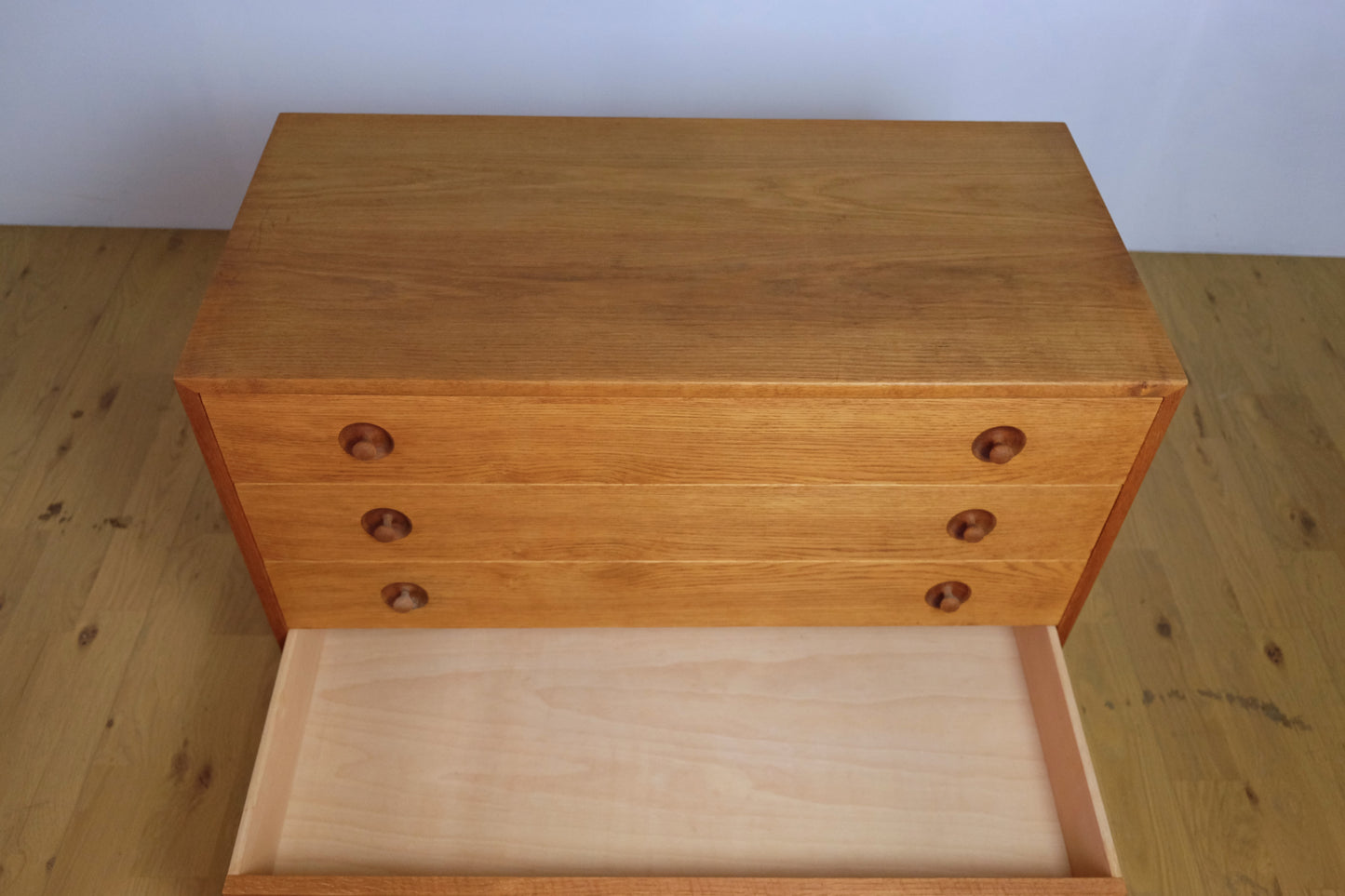Hans J Wegner RY Chest  Oak