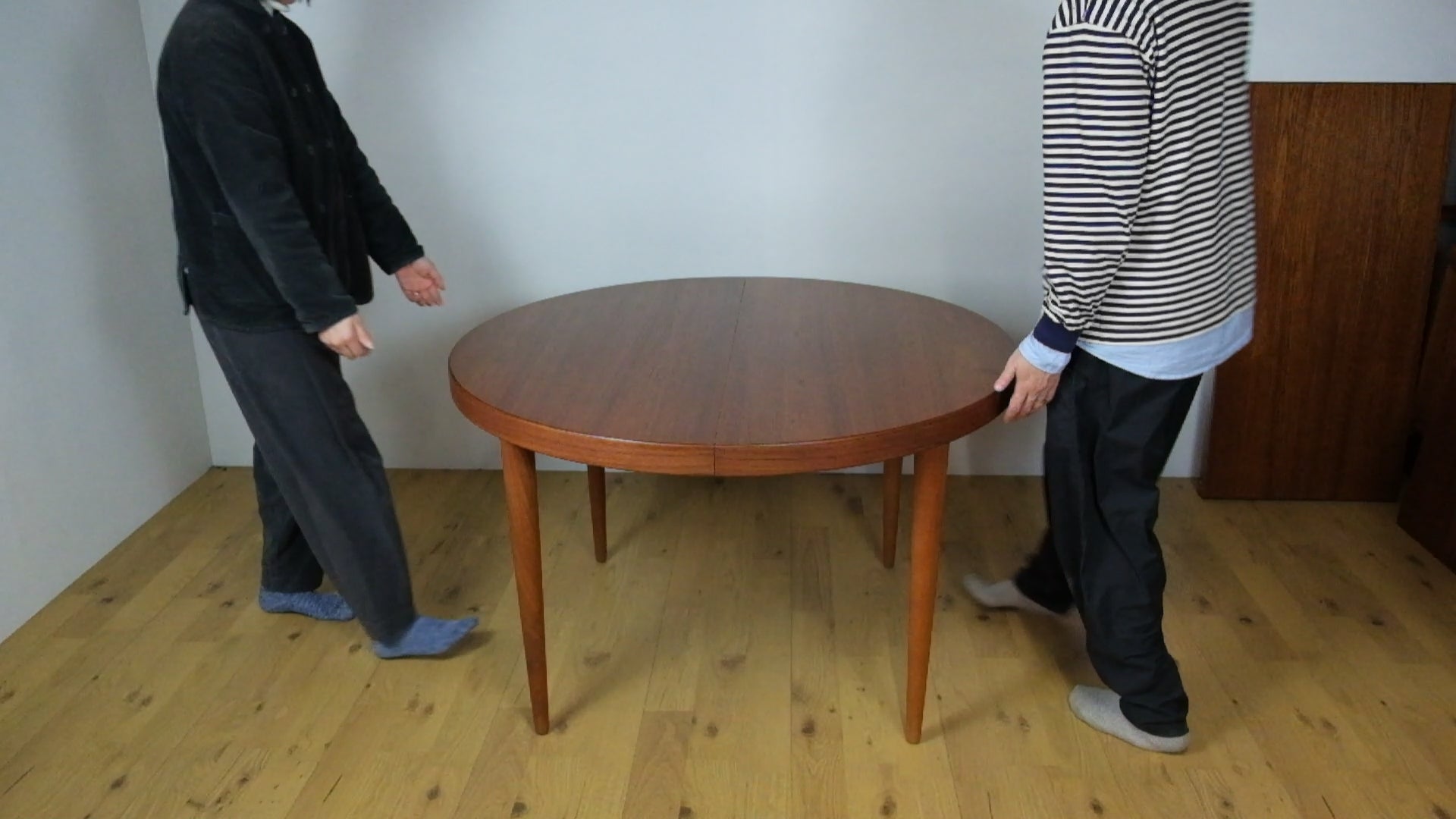 北欧ヴィンテージ Kai Kristiansen Round Dining Table カイ