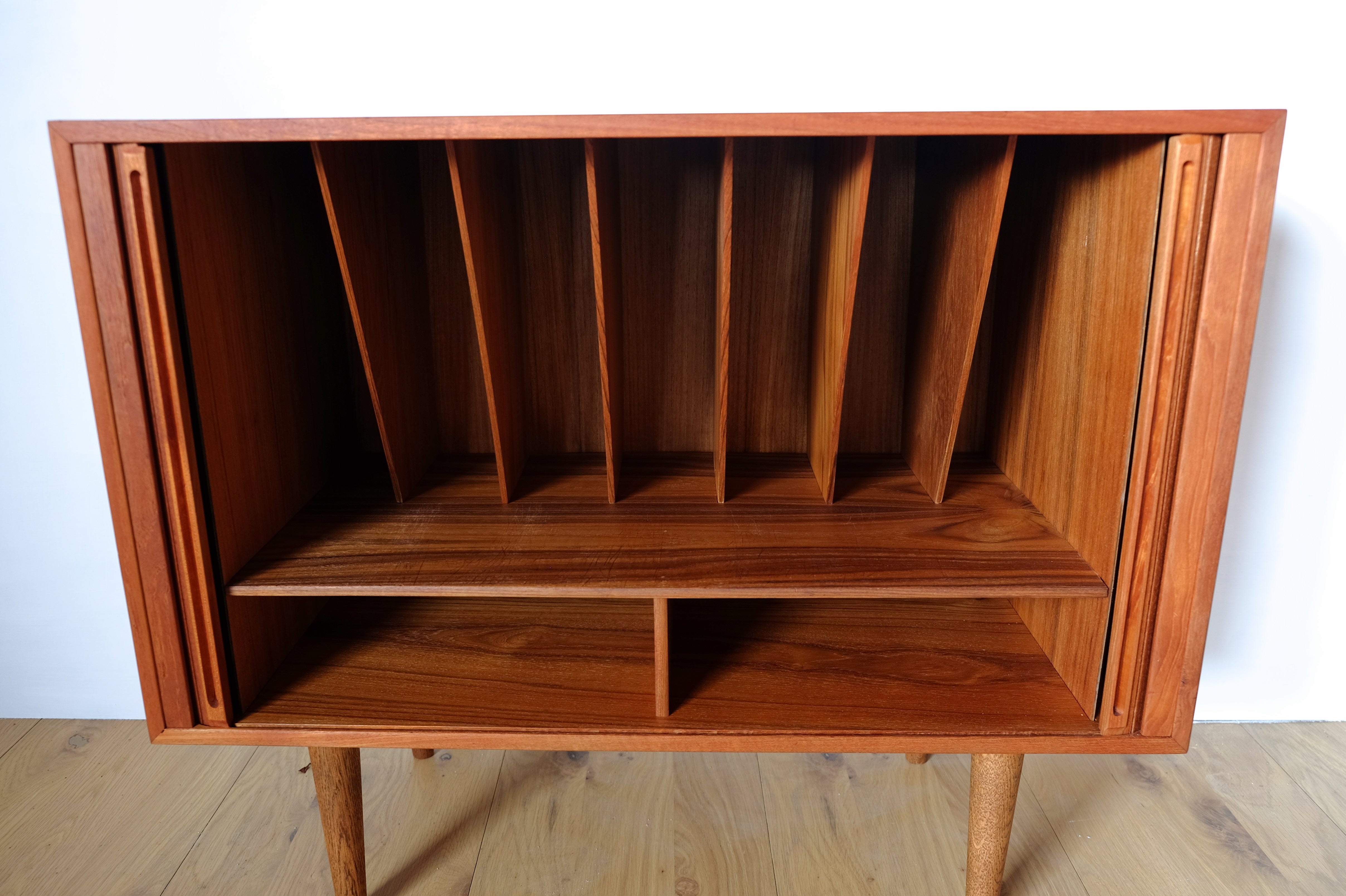 北欧ヴィンテージ Kai Kristiansen Cabinet with tambour doors カイ クリスチャンセン キャビネット Heima