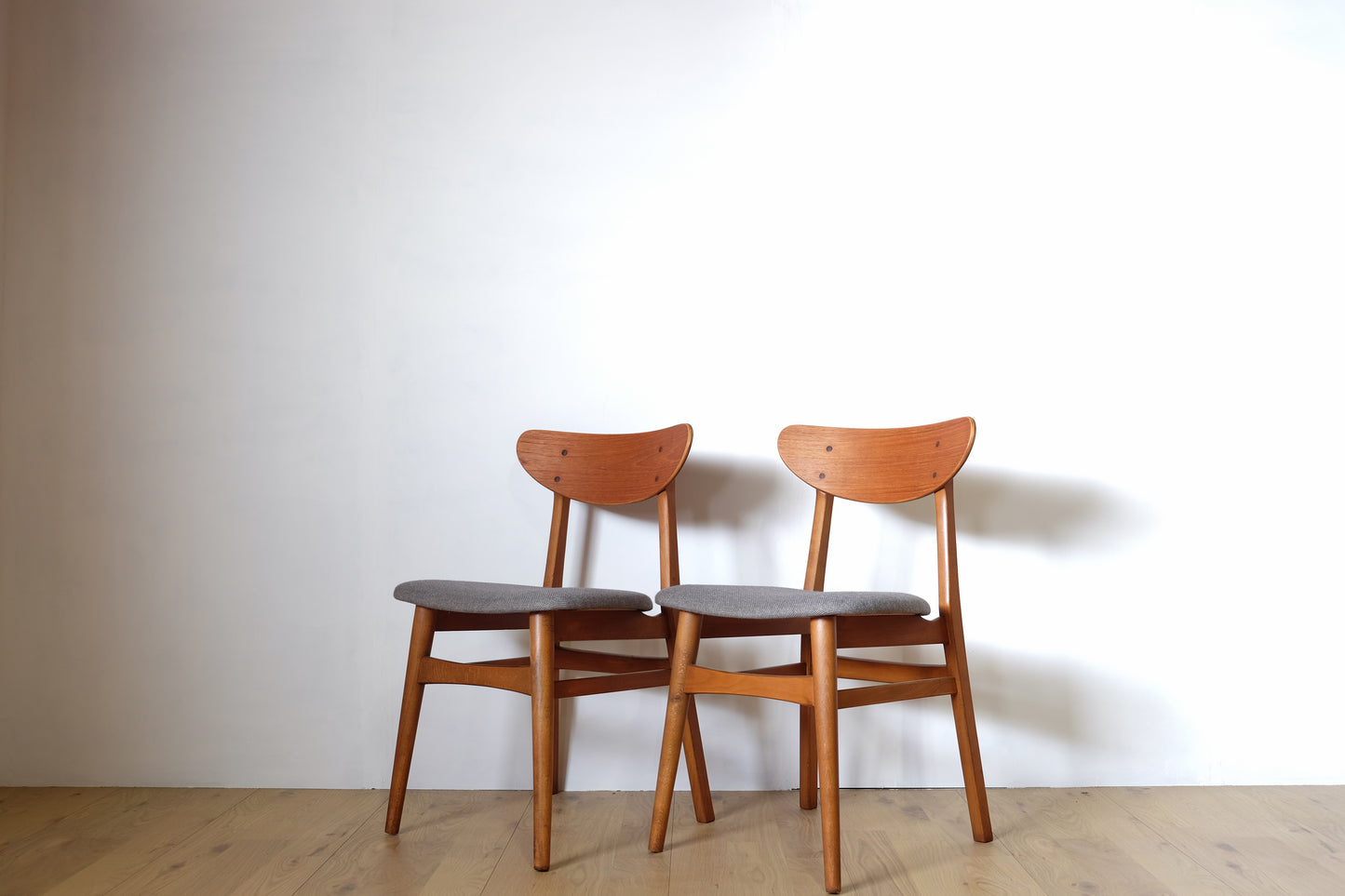 Dining chair  Set of 2 chairs